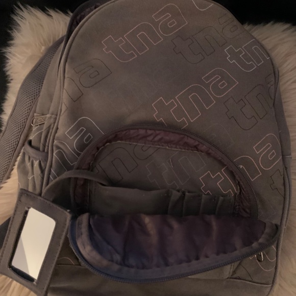 Aritzia TNA Backpack - Picture 6 of 7